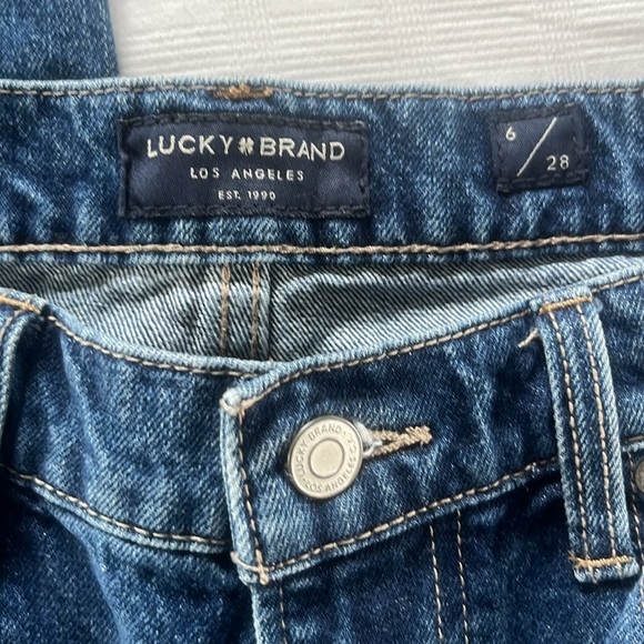 Lucky Brand Boyfriend Jeans size 6/28 - Picture 3 of 3